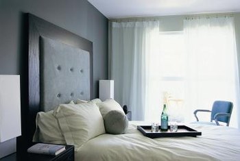 How To Decorate A Master Bedroom With Dark Gray Walls Home