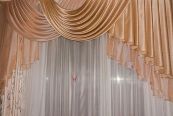 How To Make A Bustle Swag Valance Home Guides Sf Gate