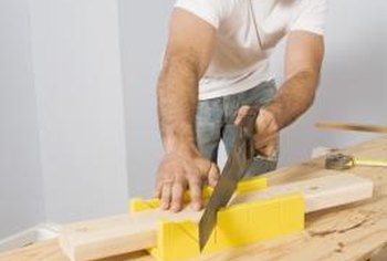 How To Cut Crown Molding Corners With A Handsaw Home Guides Sf