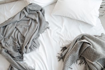 How To Match Sizes Of Duvet Covers And Comforters Home Guides