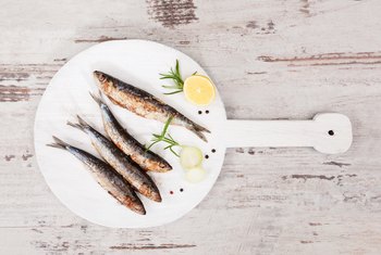 sardines herring vs benefits fish cliff beach nutrition information eating facts eat dogs food nutritional value should healthy healthiest