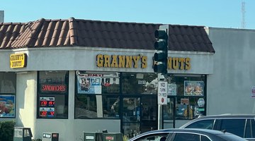 Granny'S Donuts