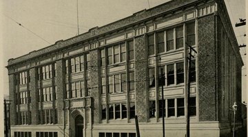 Cogswell Polytechnical College in San Francisco's Mission District, circa 1905