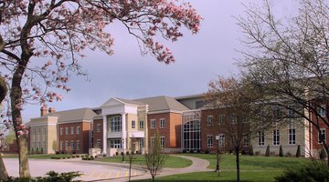 Dedicated in 2013, Monmouth College's Center for Science and Business