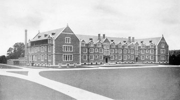 Newell Hall, 1916