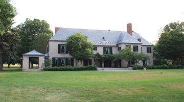 Earhart Manor on the Concordia campus