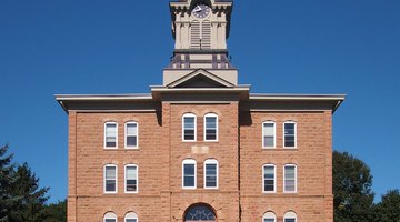  Old Main, Gustavus Adolphus College, St Peter, Minnesota, USA.  Viewed from the southeast.