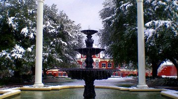Belhaven University fountain.