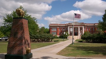  Oklahoma Baptist University Campus oval. Monument donated in 1934