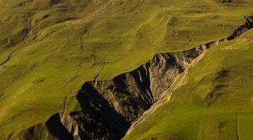 What Landforms Are Formed at a Transform Boundary?