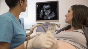 What Classes Must Be Taken in High School to Become an Ultrasound Technician?