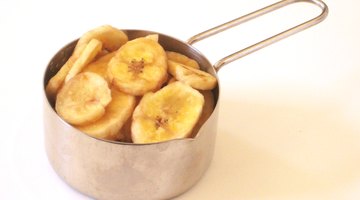 A 1/2 cup serving of banana chips