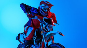 ¿Cuánto gana un motociclista profesional?