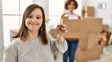 ¿Qué ayudas hay para encontrar apartamentos de bajos recursos en California?