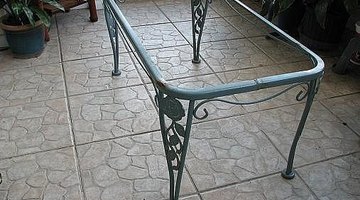Remove table accessories.