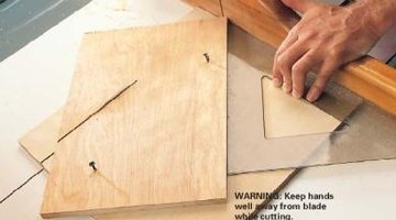 Setting the jig for a 45 degree angle