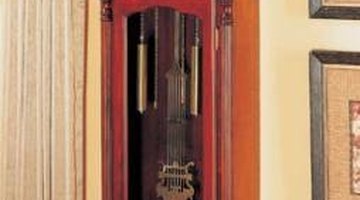 Battery-operated clock