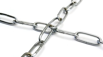 Seventeen-gauge chain is lightweight, but durable.
