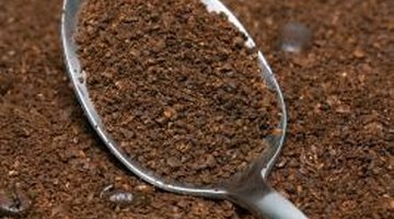 Coffee grounds naturally remove unpleasant smells.