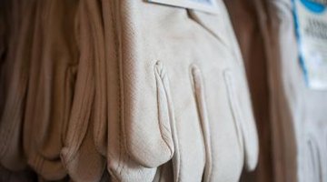 Cloth, rubber or leather gloves protect skin from irritation.