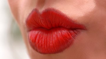Cómo reducir el tamaño de los labios de manera natural
