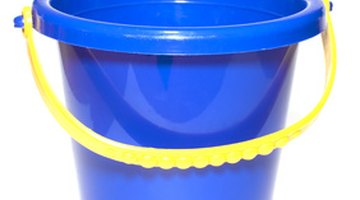 A bucket safely holds your mildew-killing solution.