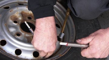 Mechanic fixing brakes