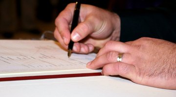 Sign the deed of incorporation in front of a notary.