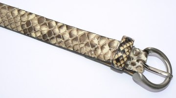 Rounded snakeskin leather belt