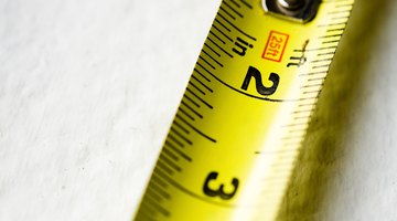 Whether you are measuring by the millimetre or the pica, determining point size is possible.