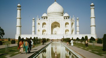 The Taj Mahal was built of marble and limestone between 1632 and 1653.