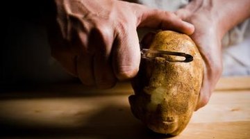 A potato can be used to moisten your roll your own cigarette tobacco