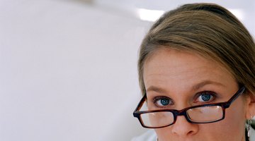 Cómo arreglar las rayas de lentes anti-reflejo