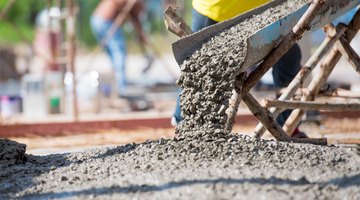 Should You Keep Newly-Poured Concrete Wet?