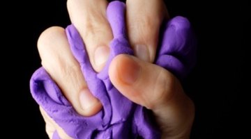 Cómo estirar los tendones de los dedos de las manos