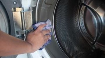 How to Clean a Front Loading Washing Machine With Vinegar