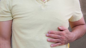 Symptoms of Bruised or Cracked Ribs | Healthfully