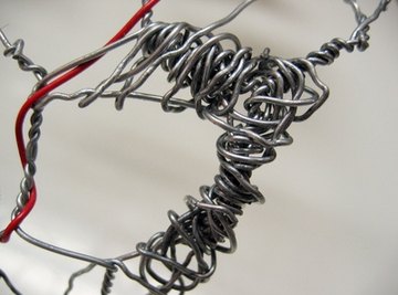 Anodizing aluminum wire