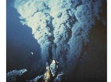 How Do Underwater Volcanoes Erupt?