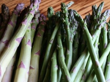 How does Asparagus Make Urine Smell?