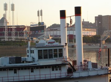 A simple model of a steamboat makes a good science fair project.