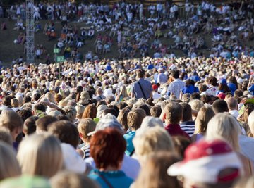 A large crowd at a sporting event