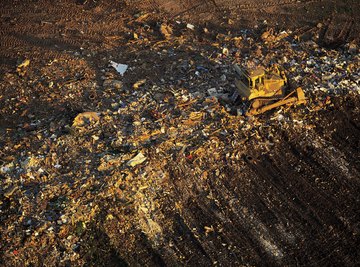 In 2009, the U.S. had fewer than 2,000 landfills to hold trash.