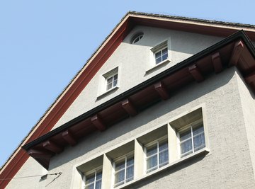 Get rid of stucco-eating birds with a few simple techniques.