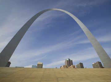 Gateway arch landmark in Missouri