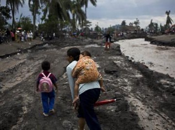 One of the effects of volcanic eruptions and water: mudflows.