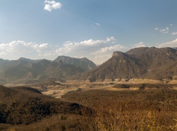 The Sierra Madre Occidental roughly marks a continuation of California's Sierra Nevada.