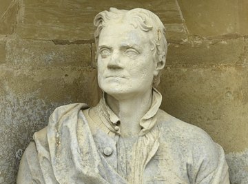 Sculpted bust of Isaac Newton.