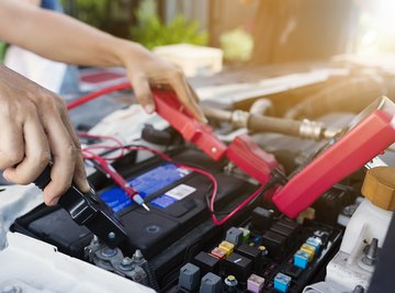 Dry store cell battery