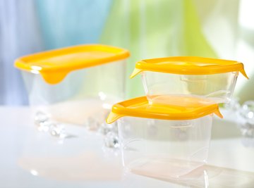 How to Sterilize Plastic Containers